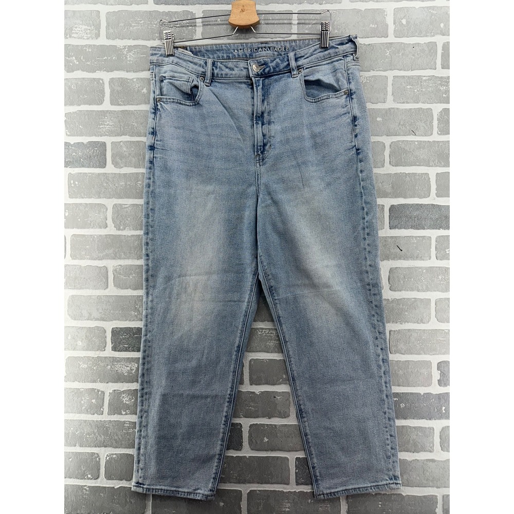 American Eagle Mom Straight Jeans Light Wash High Rise Denim Womens 16 Short